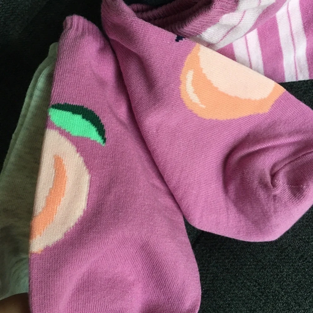 Old Navy Set/6 Women’s Fruit Theme Variety Ankle Socks, One Size